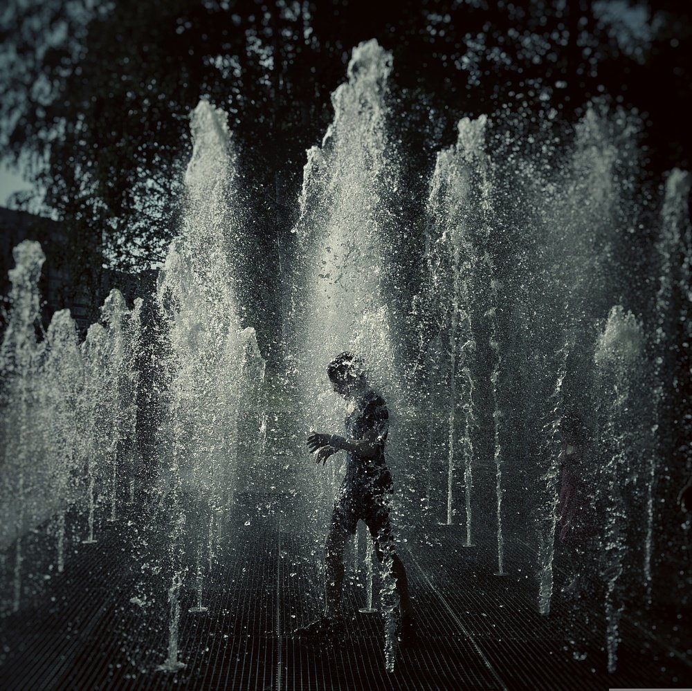 сквозь воду