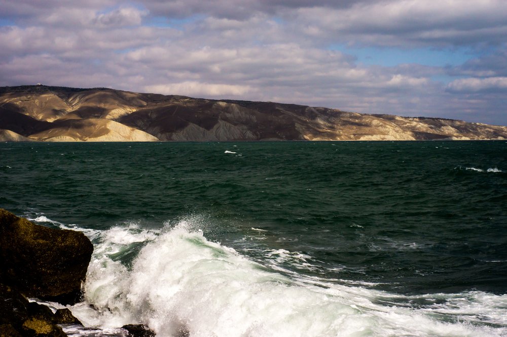 Бурлящее море