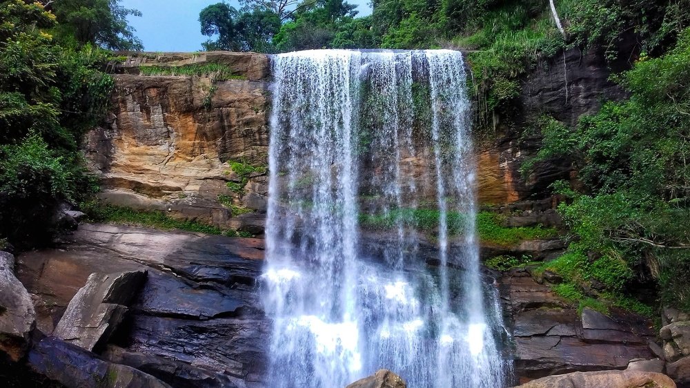 Nalagana Waterfall - Sri Lanka