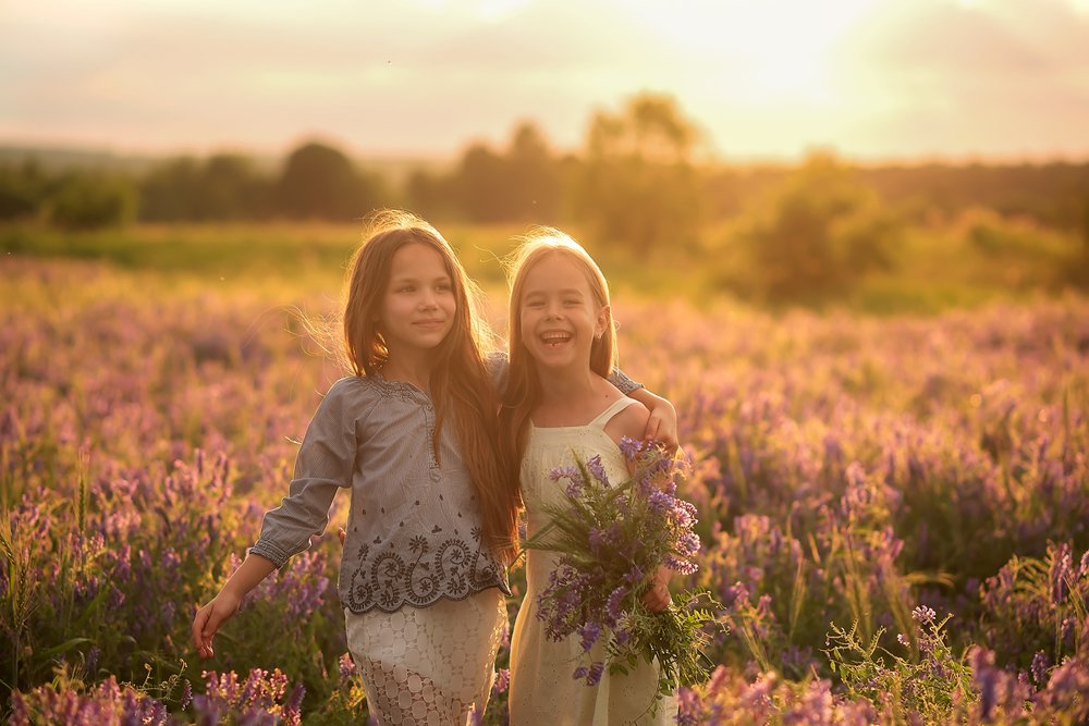 Подружки-хохотушки