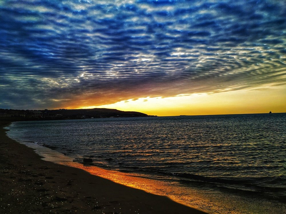 Рассвет над Каспием