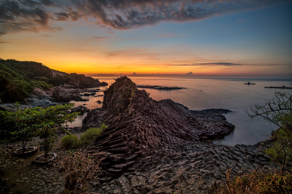 Sunrise at The Sea Cliff of Stone Plates.