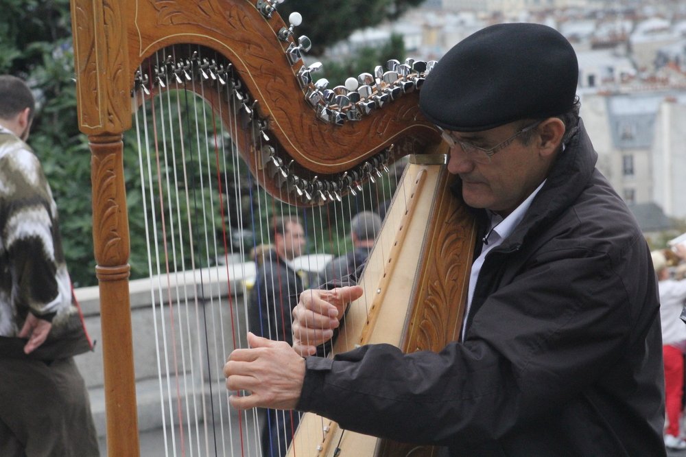 Music and Art in Montmartre.