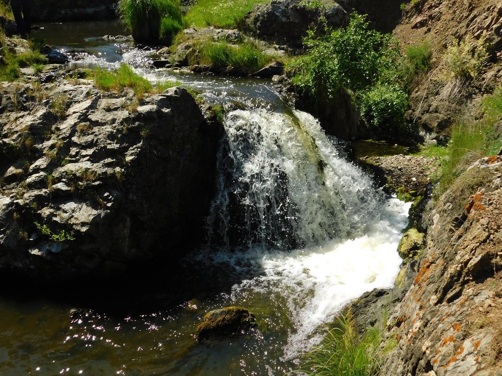 Шариповский водопад