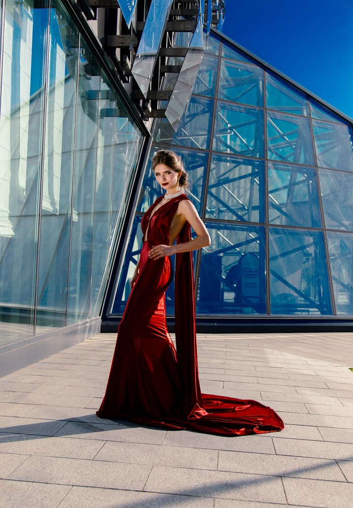 Red dress - glass and metal