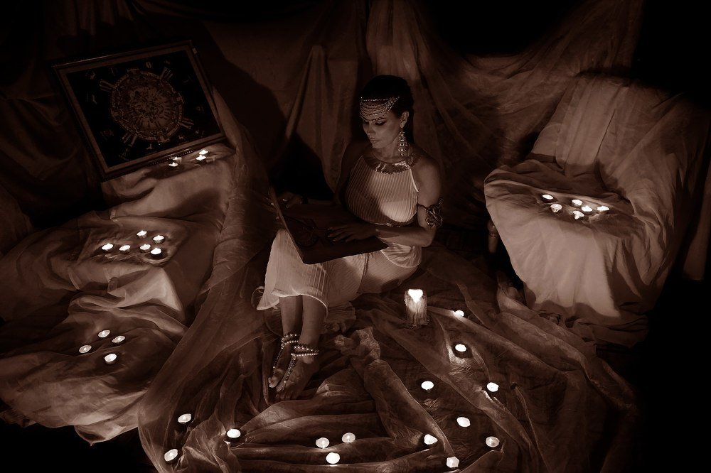 .......Которая не молится на ночь