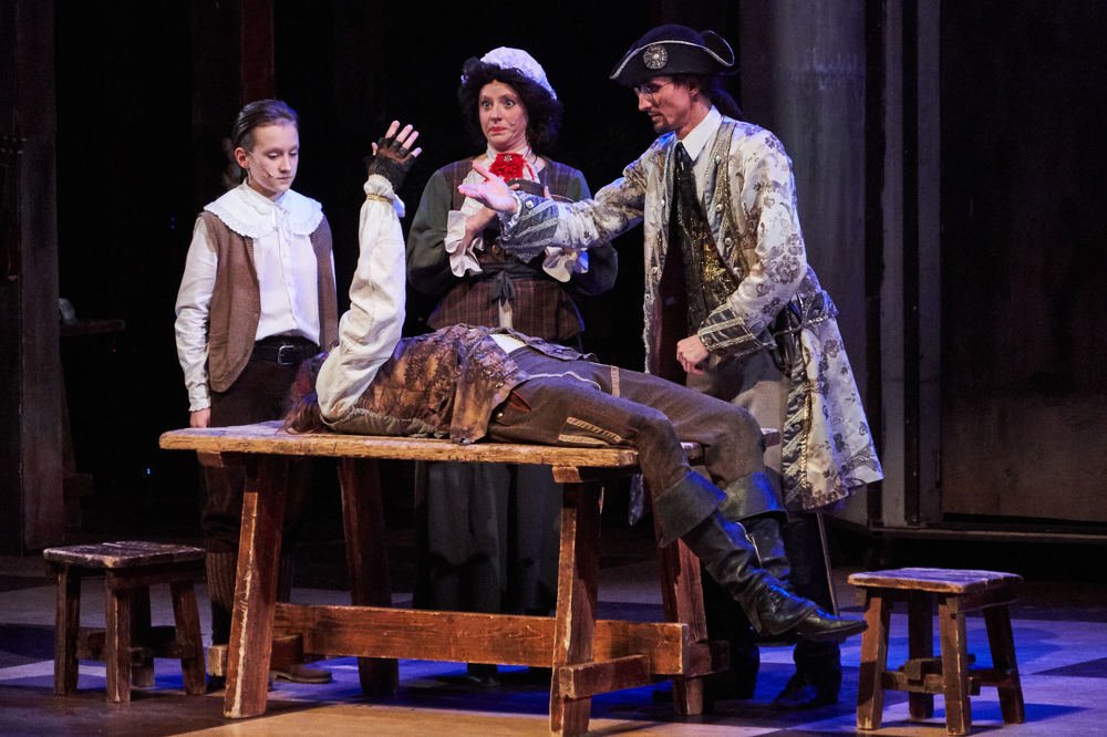 Доктор Ливси оживляет Билли Бонса