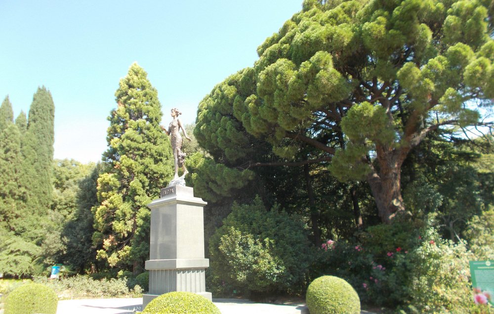 Никитский Ботанический Сад. В обычную жаркую погоду.