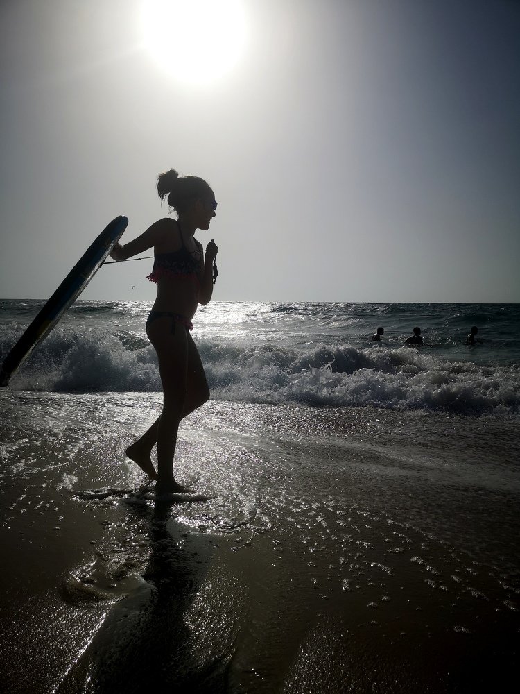 Девочка и море