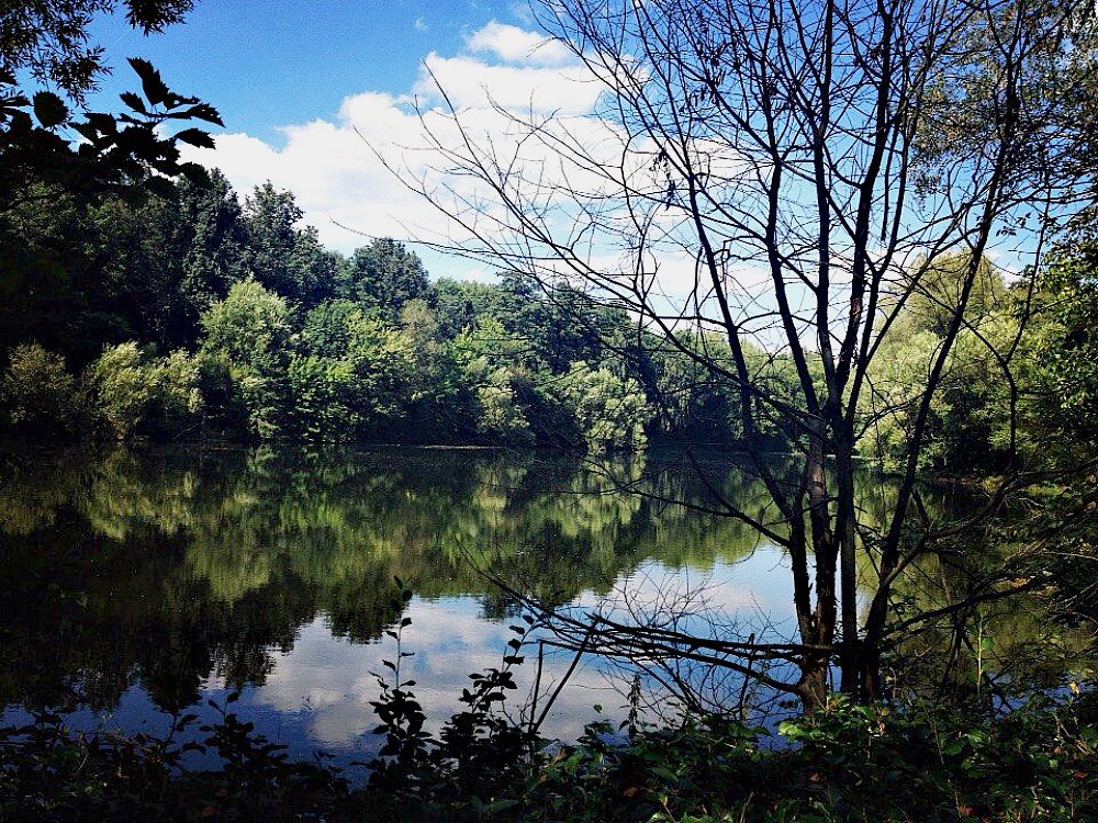 Зеркальное Озеро