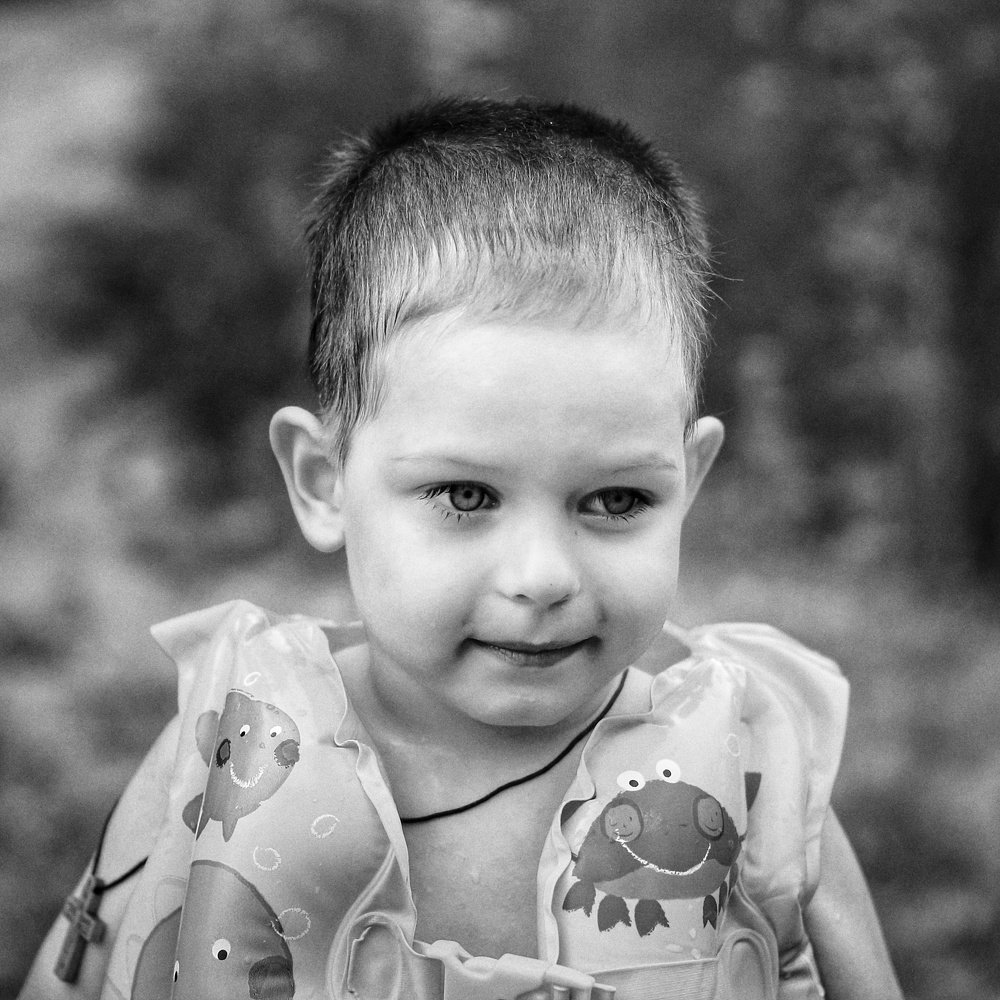 Накупался весь.