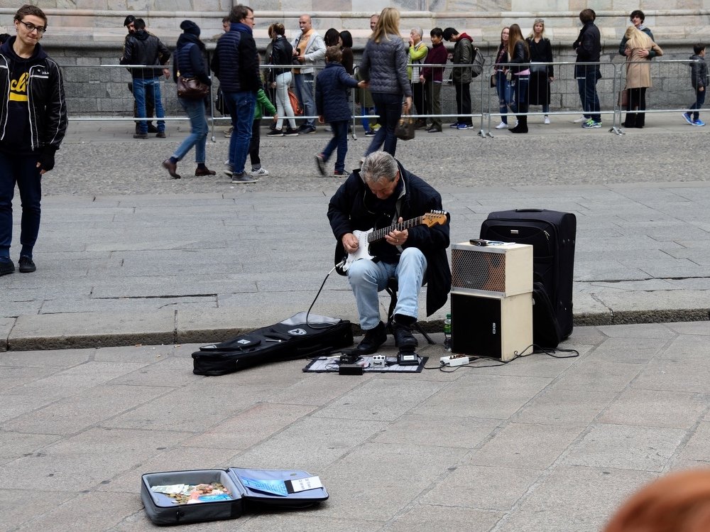 Музыке все возрасты покорны.