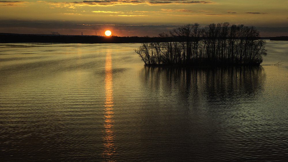 Остров на закате