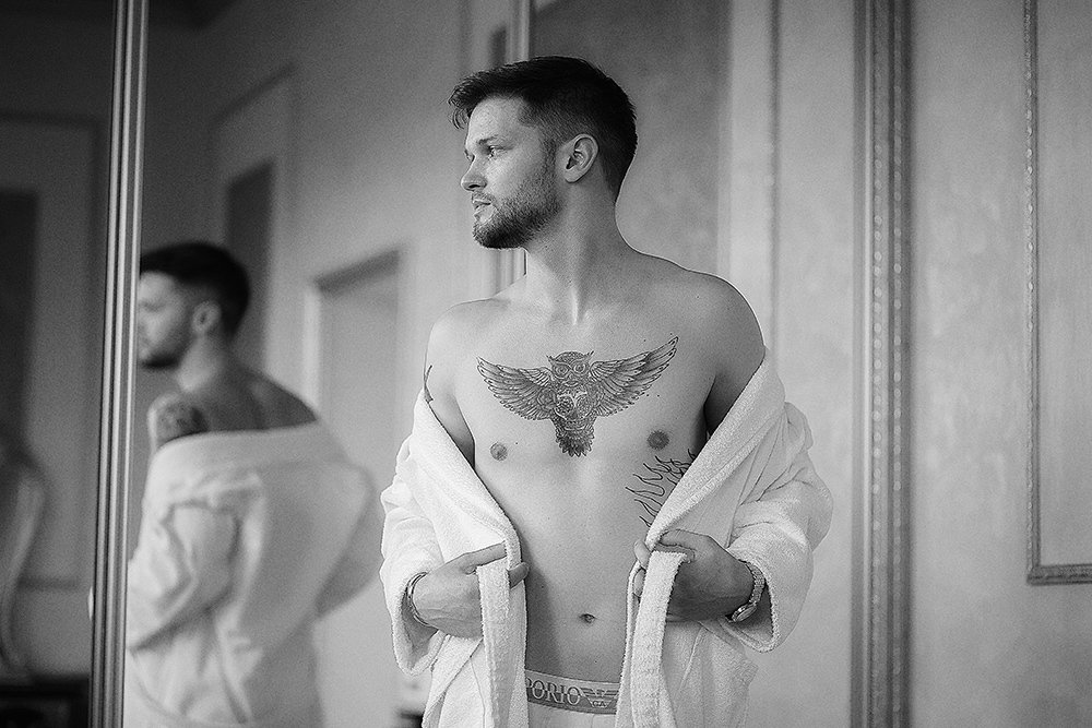 КРАСАВЕЦ ЖЕНИХ АРТЁМ