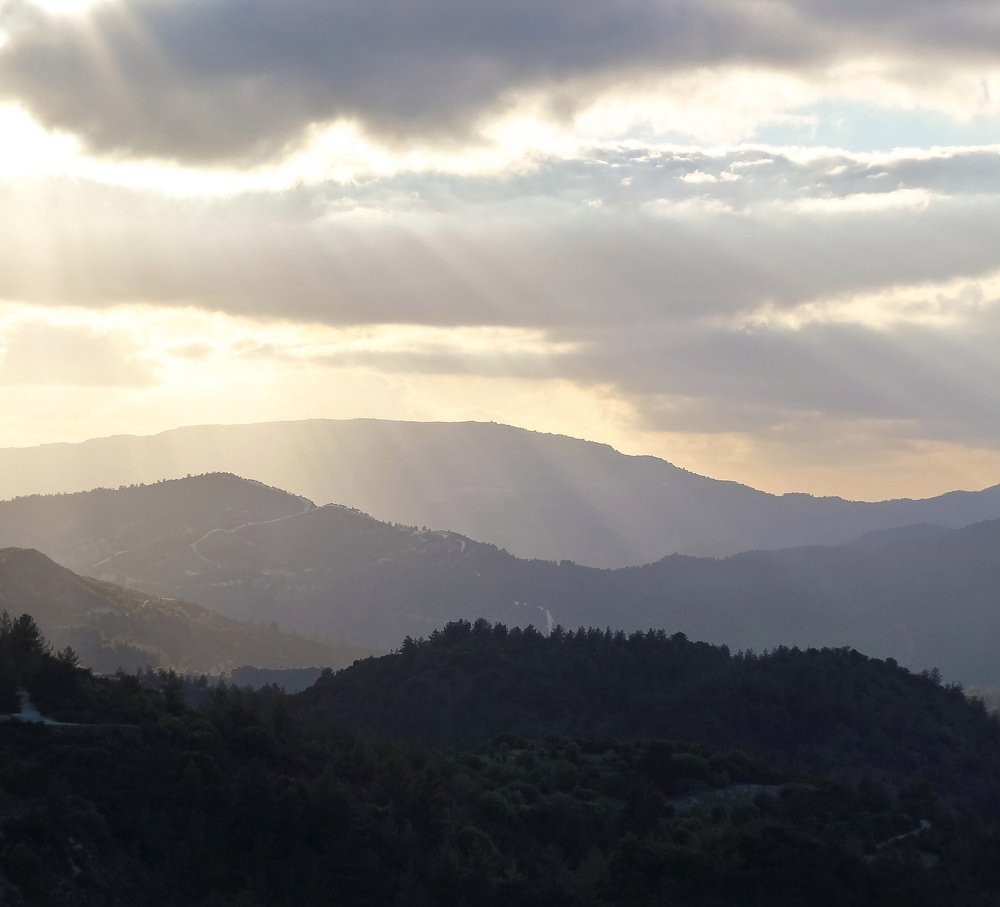 Ускользает день