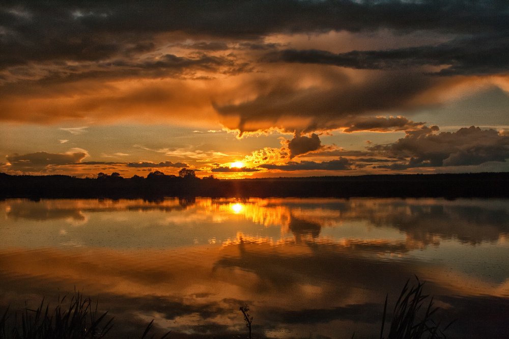 суровый  закат