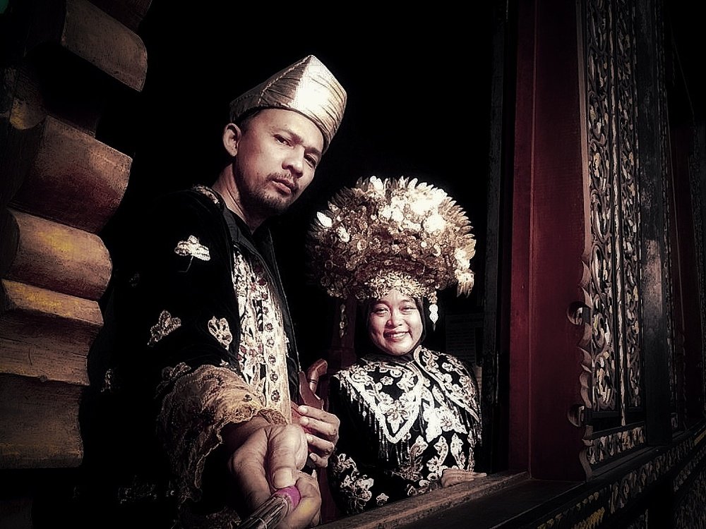 Wefie with Minangkabau traditional clothes