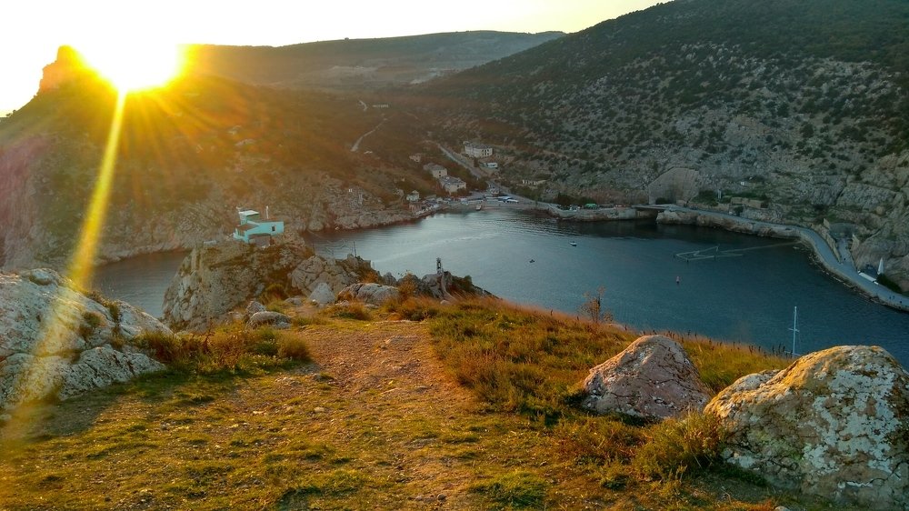 Закат над бухтой