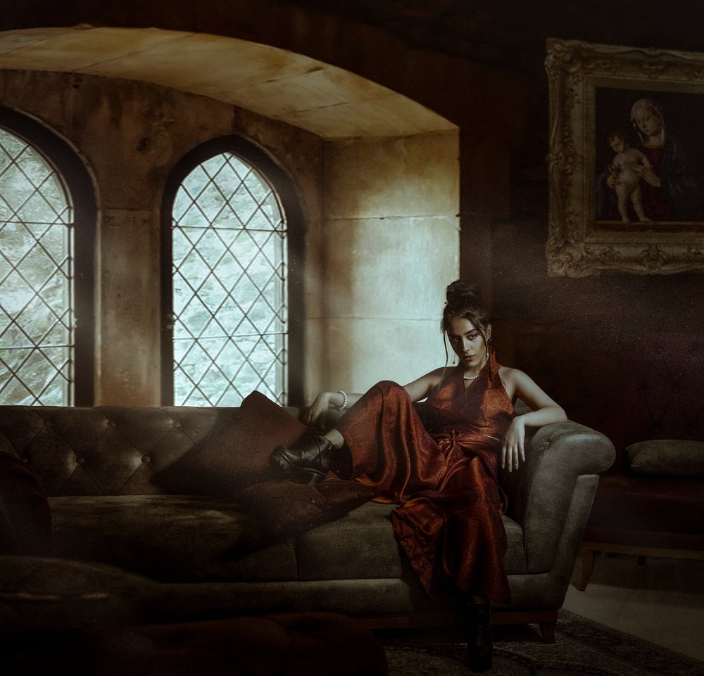 An abandoned palace in his mind