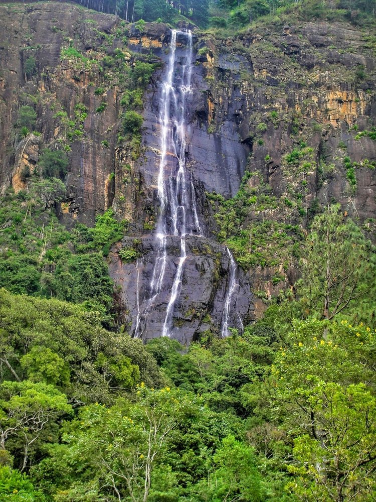 Bambarakanda falls