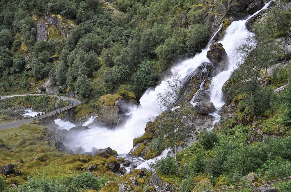 Не проедешь не заметив