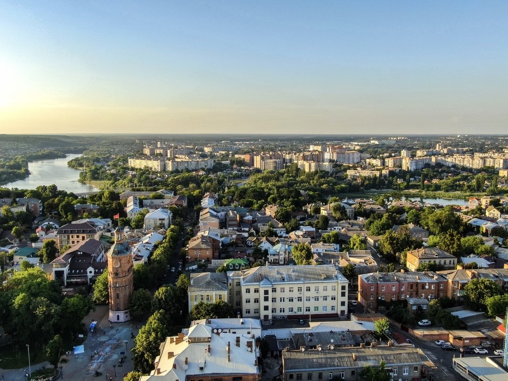 Вид сверху на центр европейского города