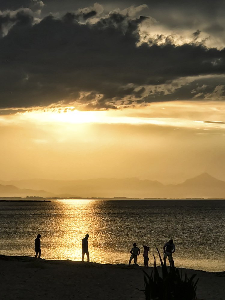 У кромки воды