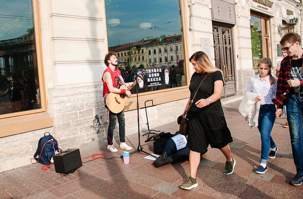 на Невском