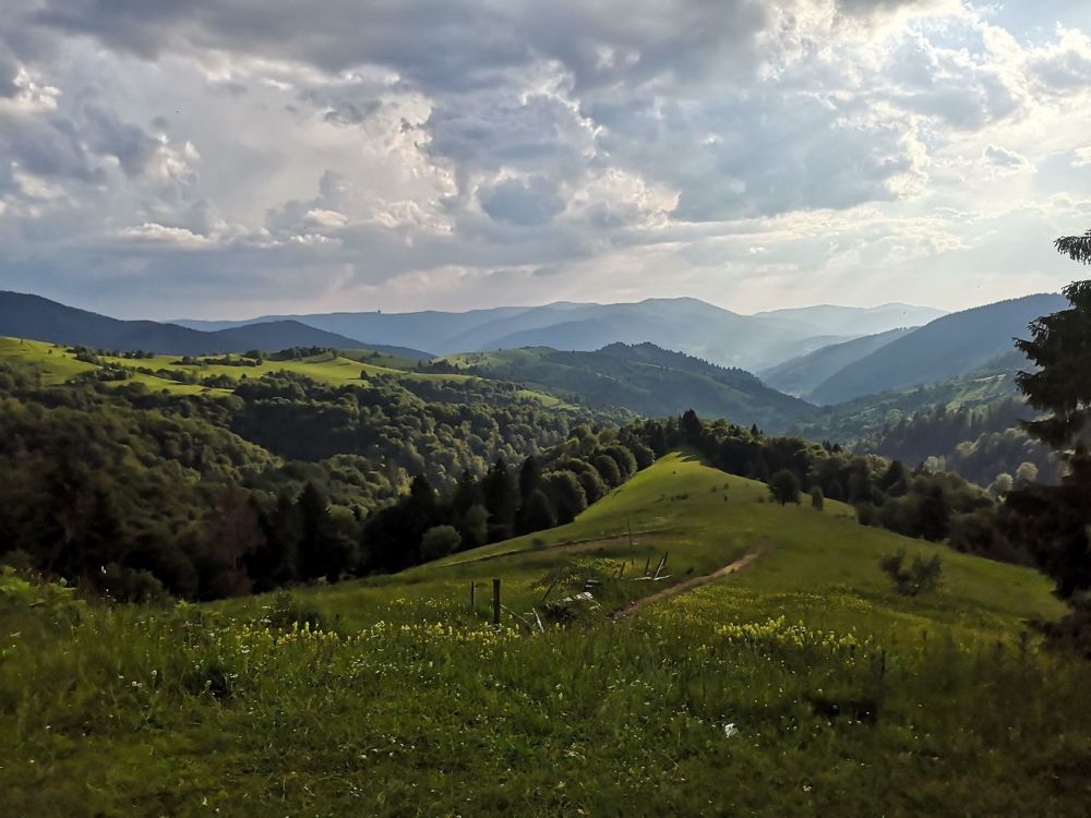 Дивовижна велич Карпат