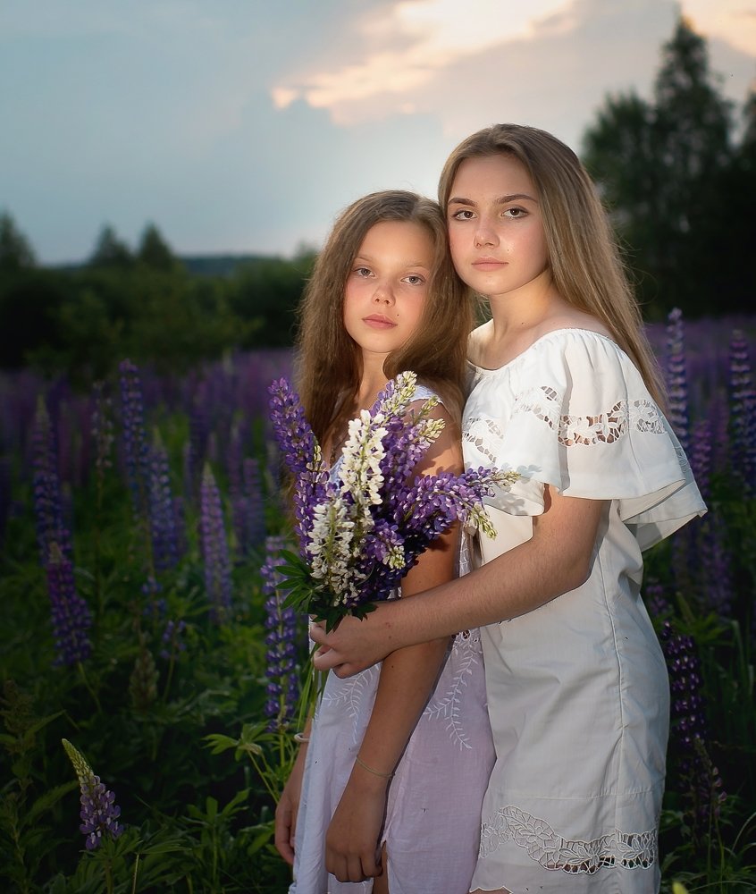 Сестрёнки на выдане