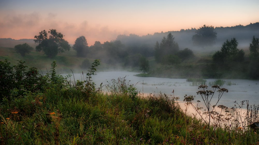 Рассвет на озере