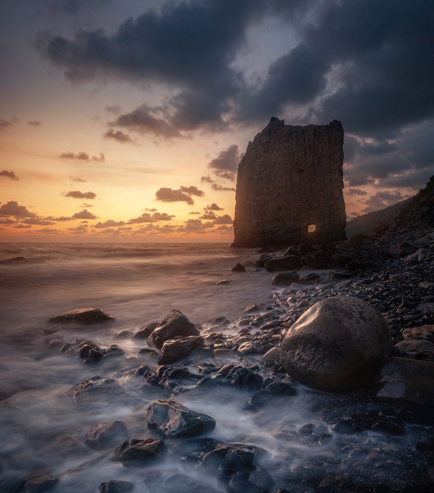 Скала Парус на закате