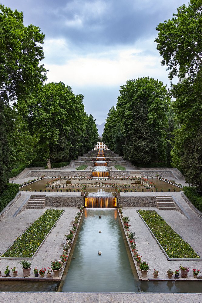 Shazdeh garden