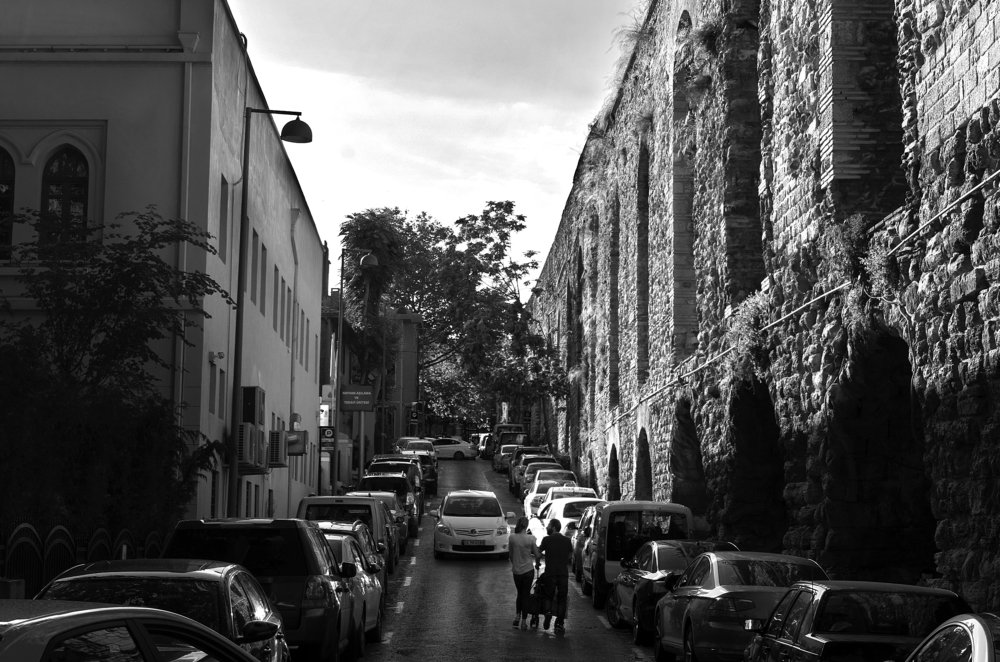 Современная жизнь древнего города