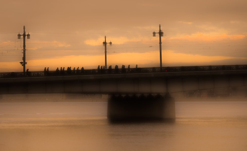 Строем в закат