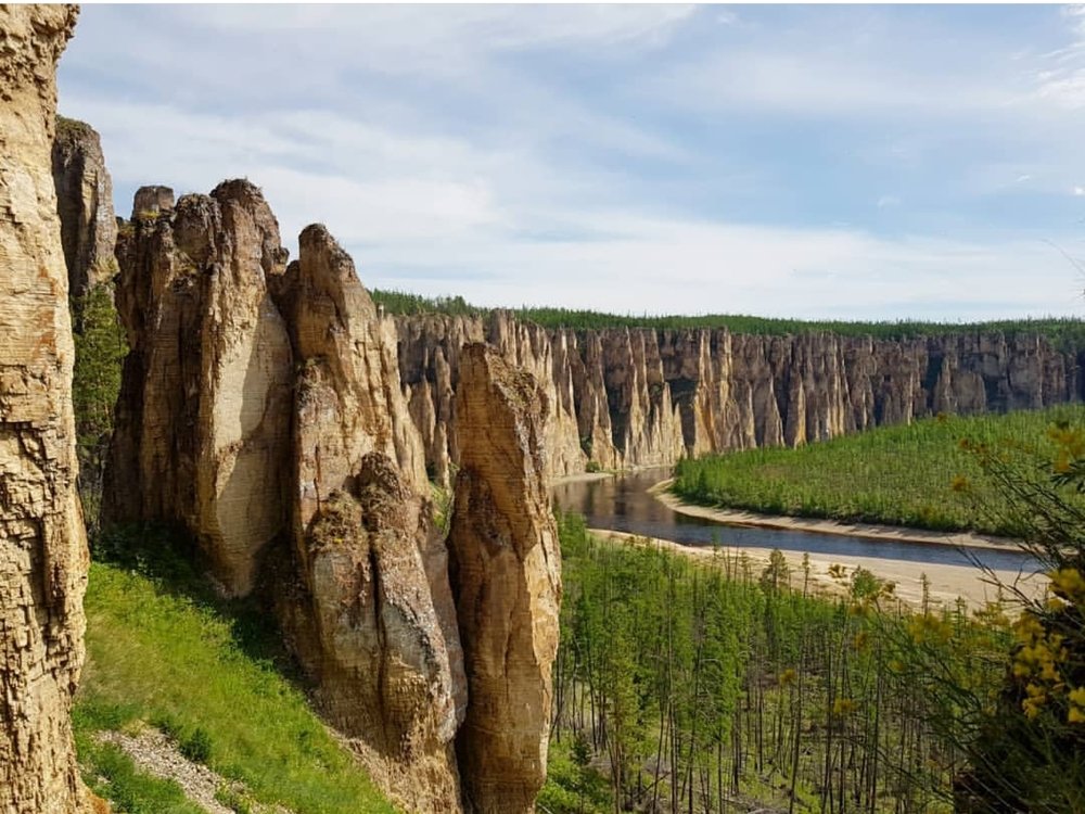 Поющие скалы