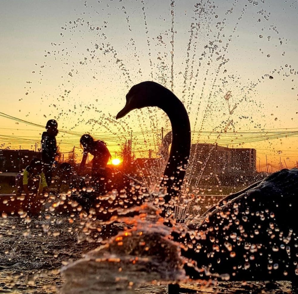 Вечер у фонтана