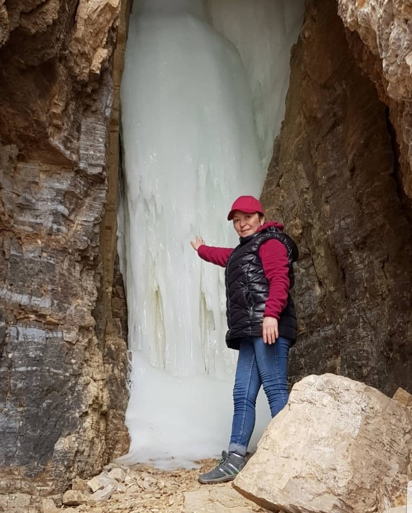 Замерзший водопад