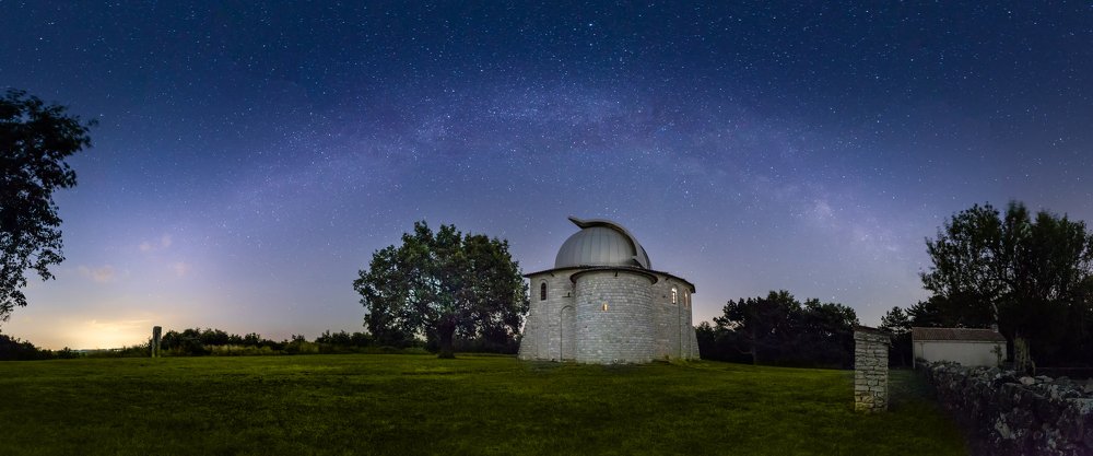 Milkyway over observatory