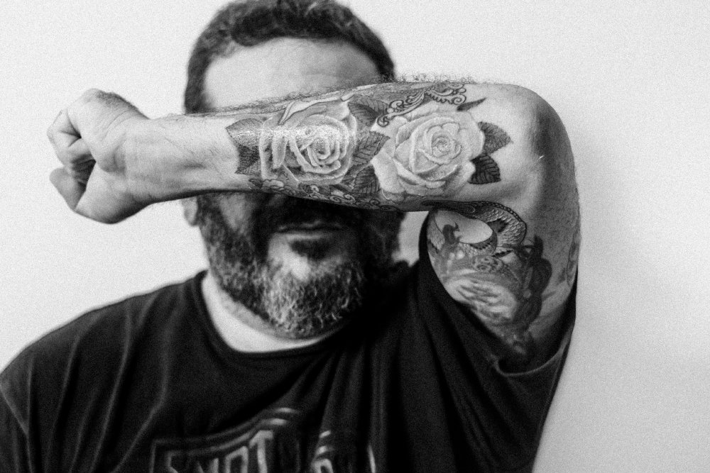 black (and white) roses