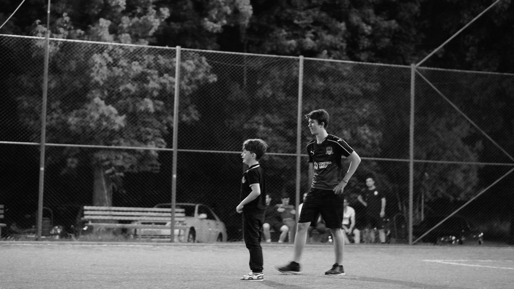 Выскочил к брату на поле