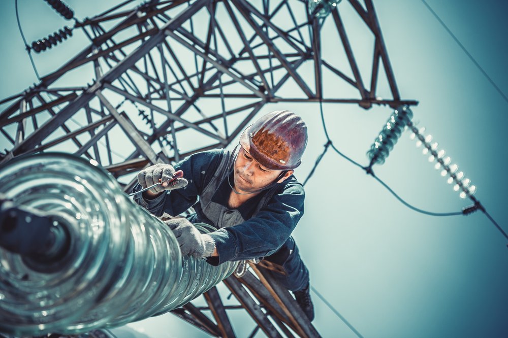 Электромонтер.