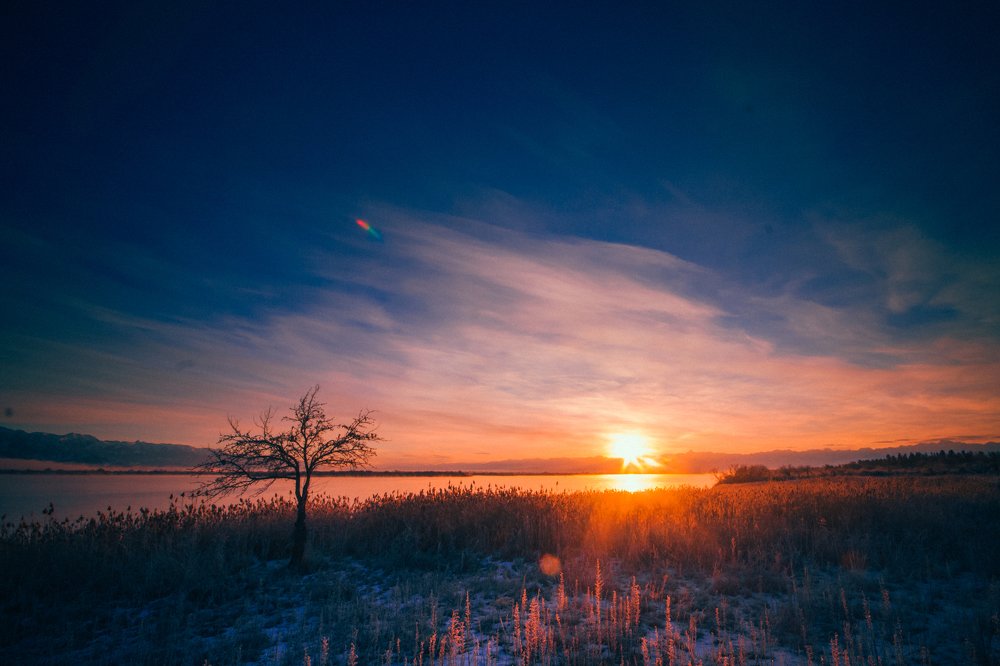 winter sunrise in issyk kul