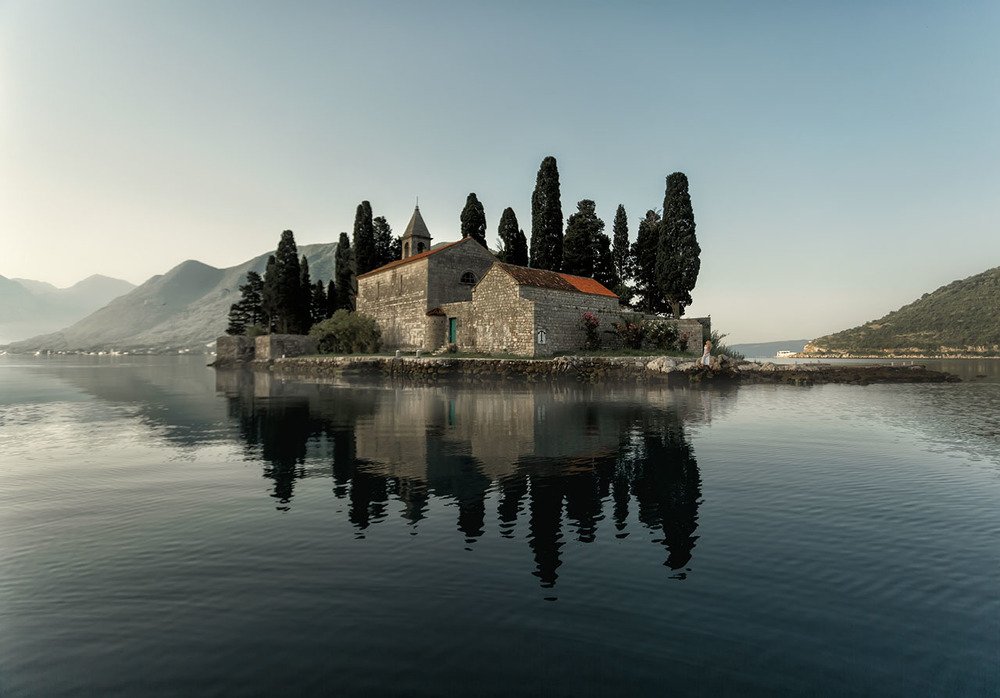 Остров мертвых