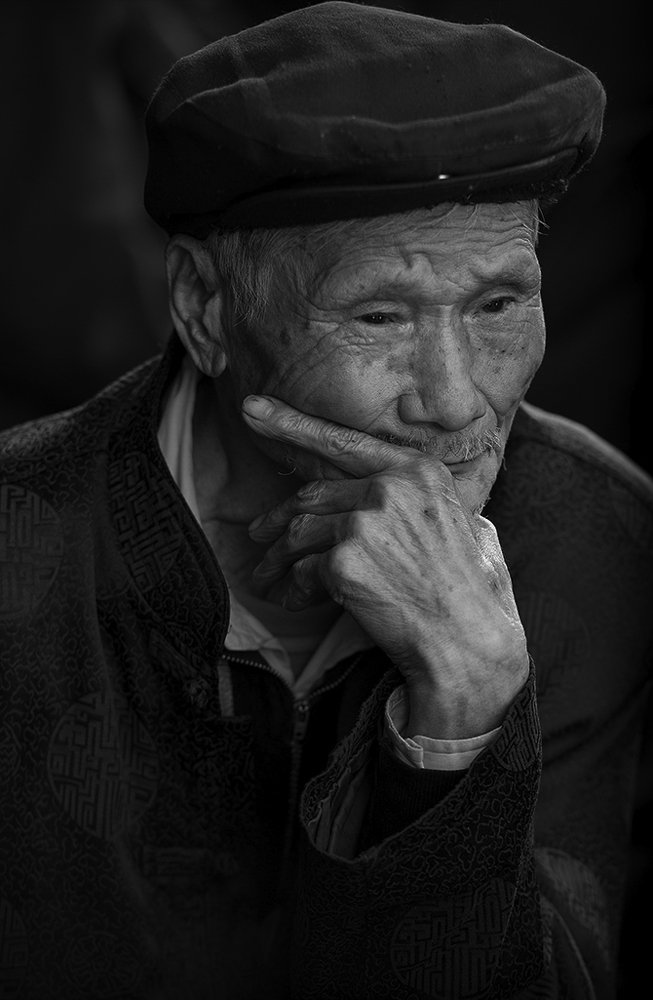 A meditative old man