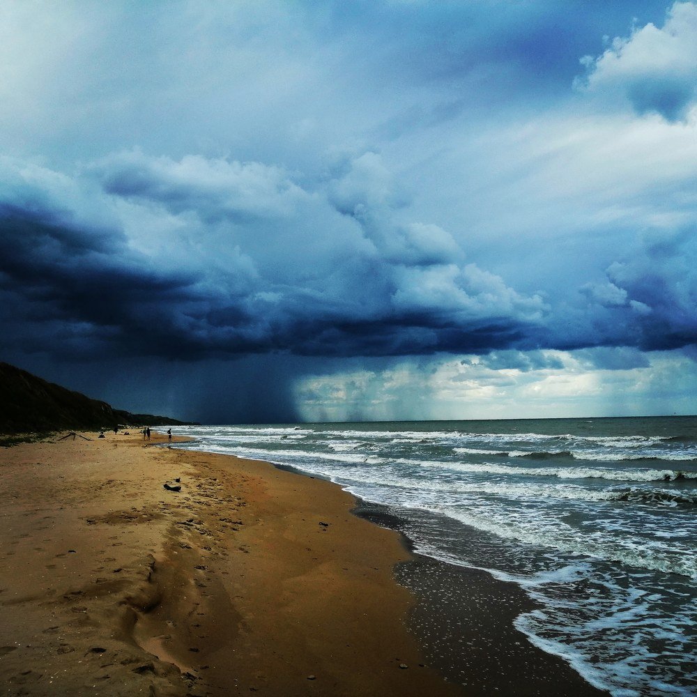 Шторм на море