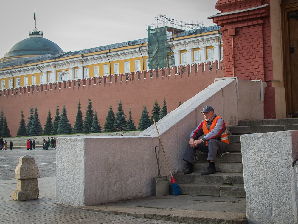 Утренний марафет Красной площади