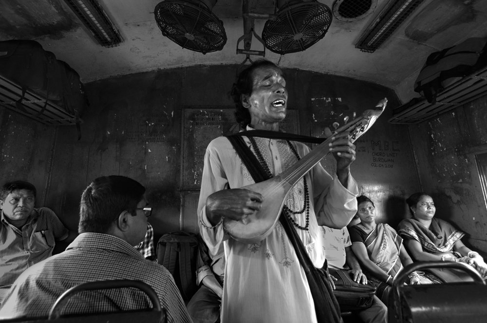 SINGING IN LOCAL TRAIN
