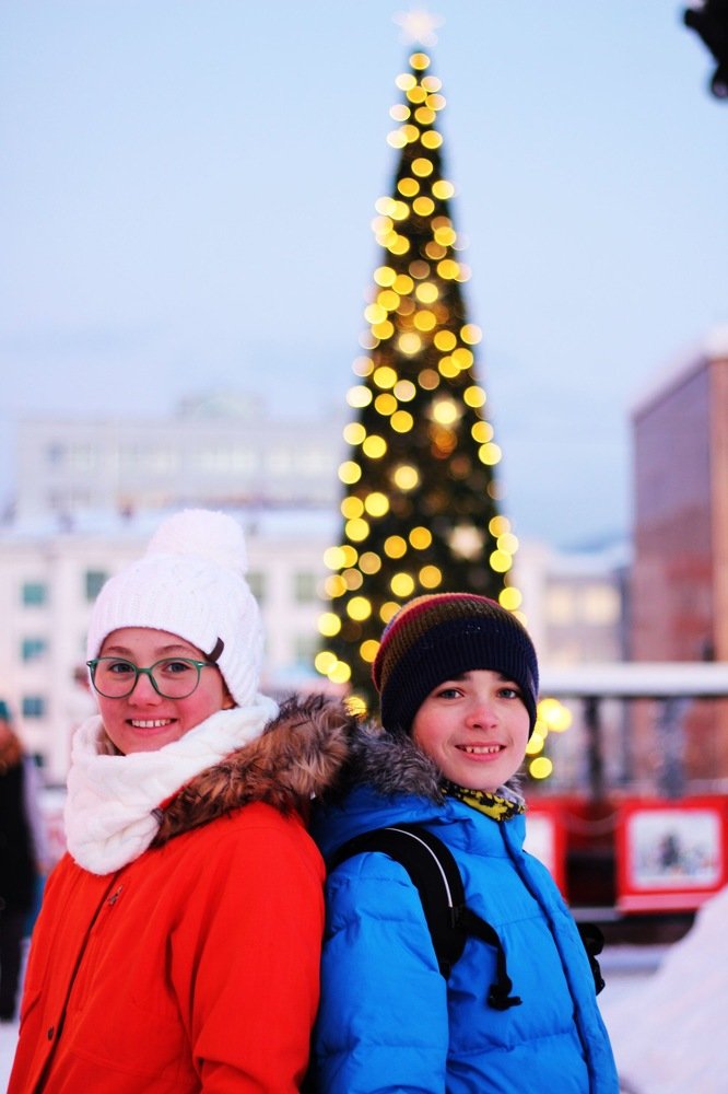 Брат и сёстра