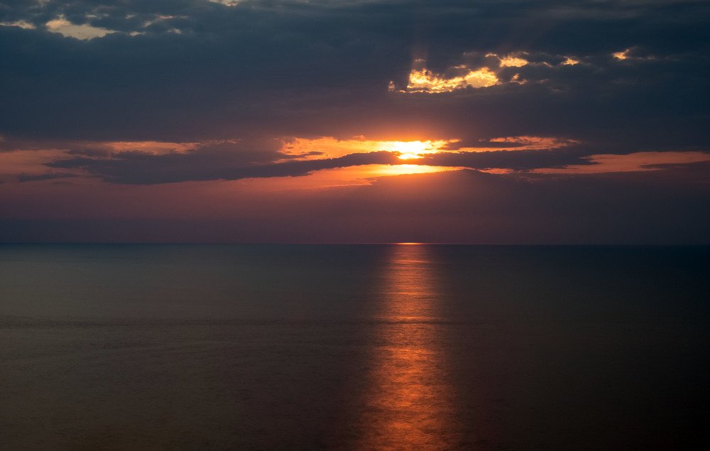 Закат на море